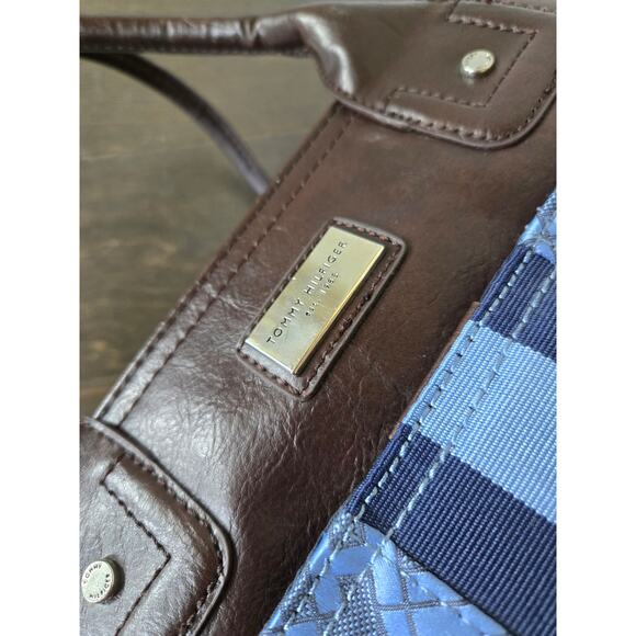 Tommy Hilfiger Monogram Tote Bag Brown Leather & Blue Pattern 13"x13"x4.5" - Picture 7 of 13